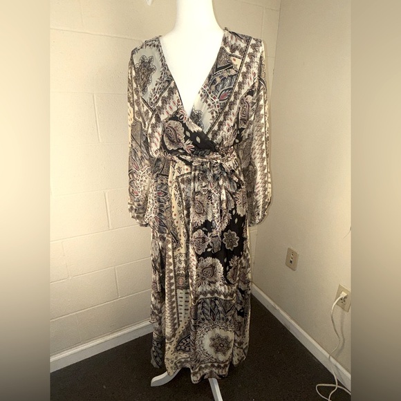 Made in Italy Silk Blend Faux Wrap Slit Silky Paisley Midi Dress Size Med. Chic - Picture 1 of 15